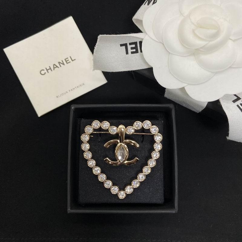 Chanel Brooch 15